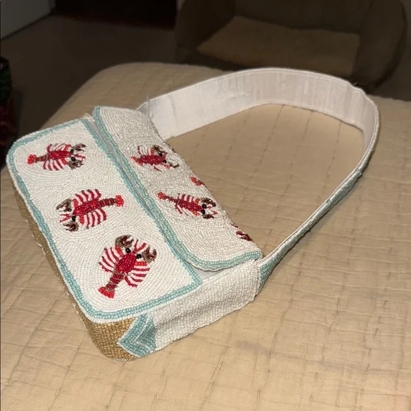 MADE IN INDIA VIRAL BEADED LOBSTER BAG!!! 🦞 - Picture 4 of 5